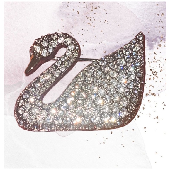 Swarovski Pave Crystal Swan Brooch / Pin Jewelry